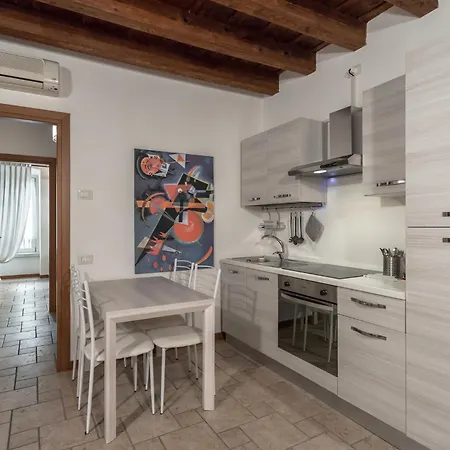 Διαμέρισμα San Bernardino 8 - Immobili E Soluzioni Rent *